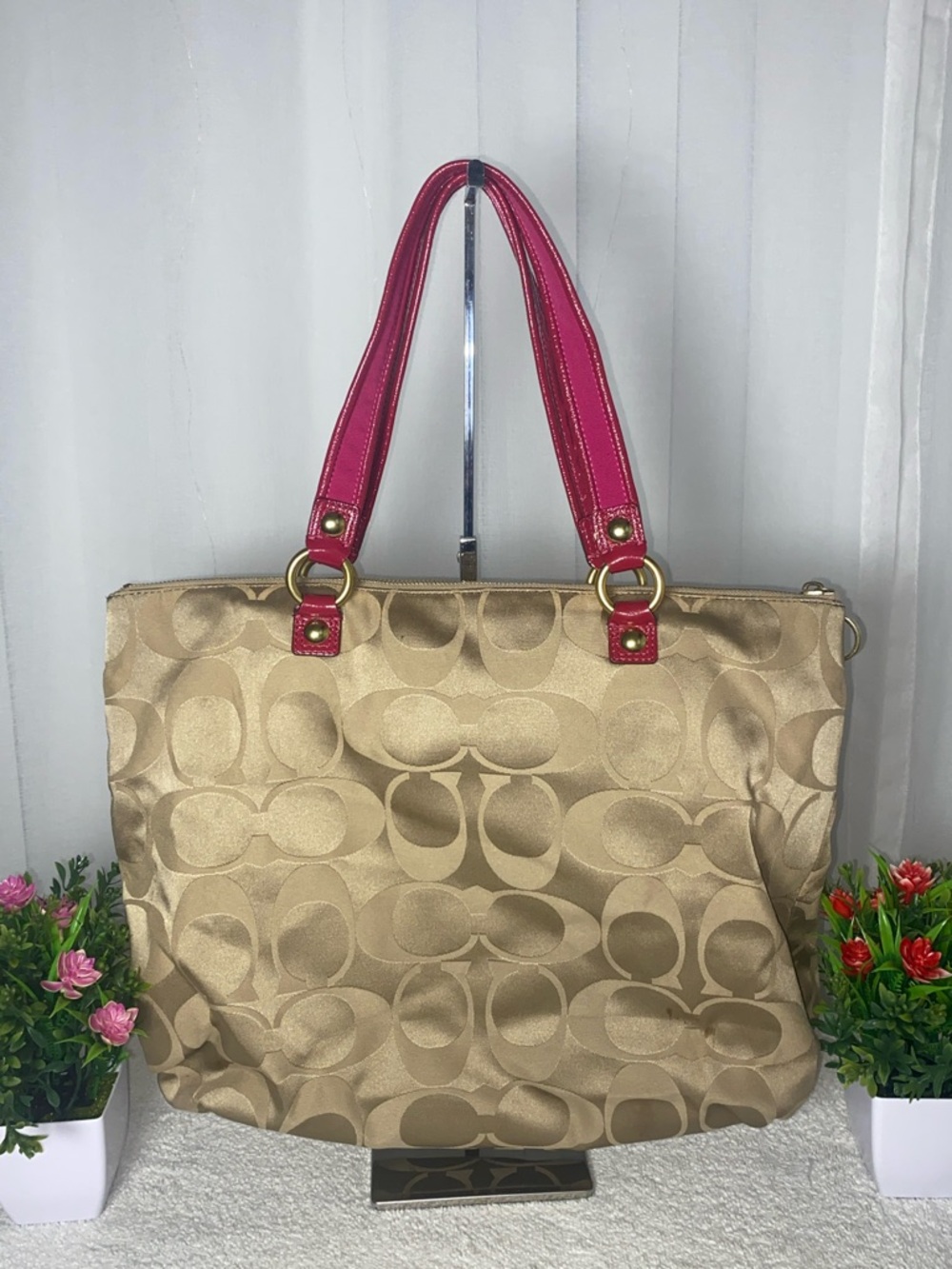 GUC Coach Poppy Daisy Sig Tote - Picture 3 of 9